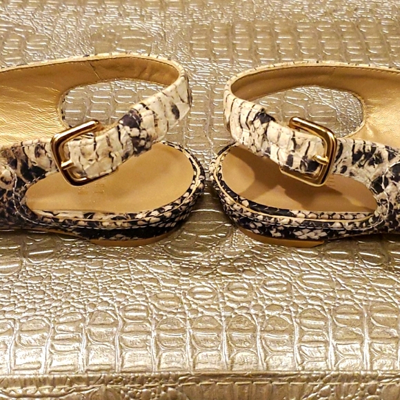 Stuart Weitzman Pointed Open Toe Reptile Flats🐍❣ - Picture 8 of 12
